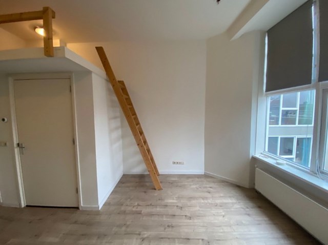 Foto 2: Groningen - Akerkhof - Foto 2