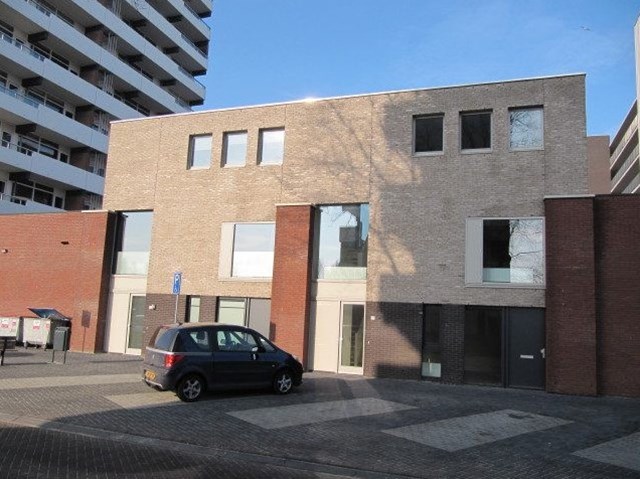 Foto 1: Emmen - Houtweg - Foto 1