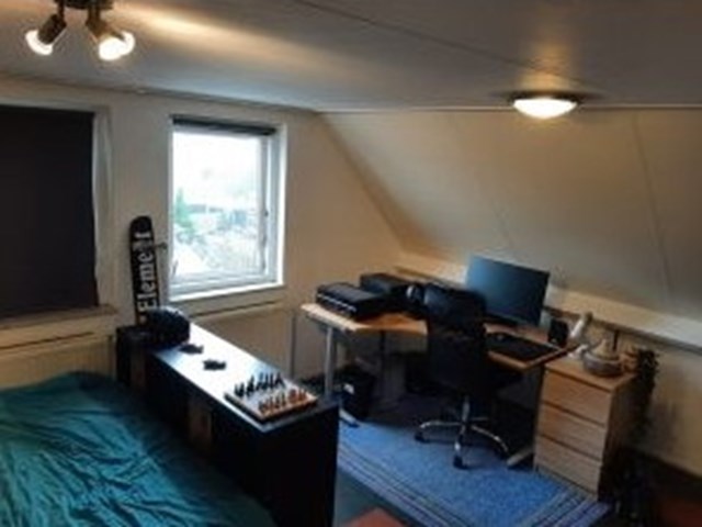 Foto 2: Veenendaal - Emmalaan - Foto 2
