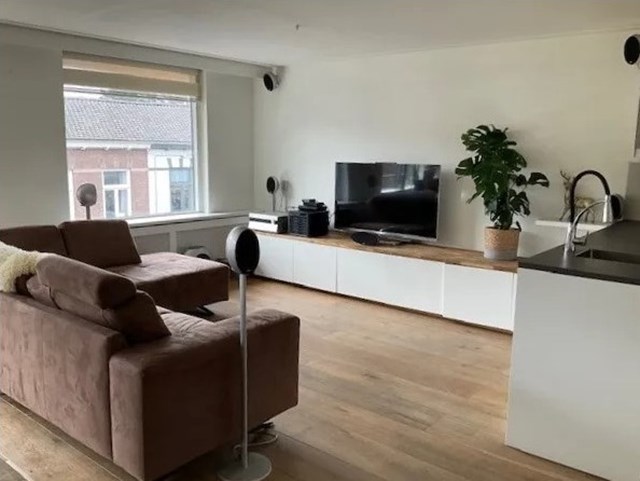 Foto 1: Hilversum - Naarderstraat - Foto 1