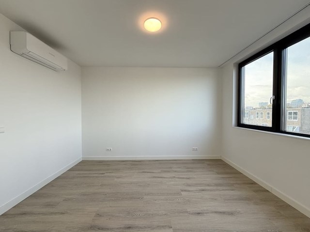 Foto 7: Amsterdam - Scheepsbouwweg - Foto 7