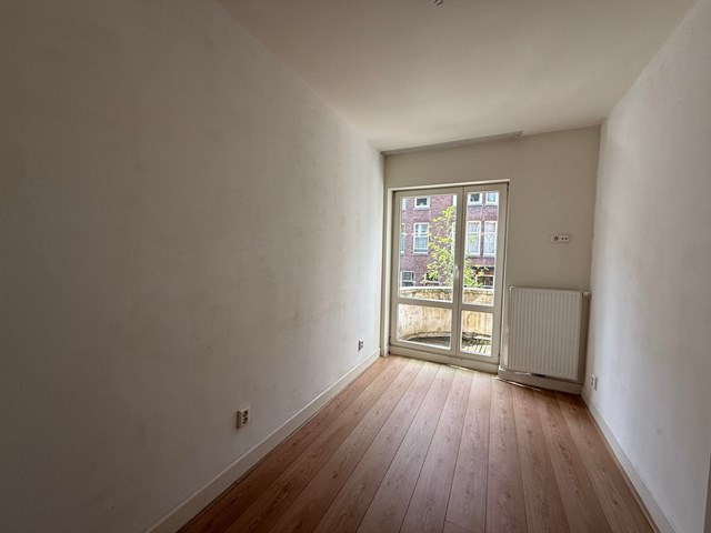 Foto 6: Amsterdam - Reinier Claeszenstraat - Foto 6