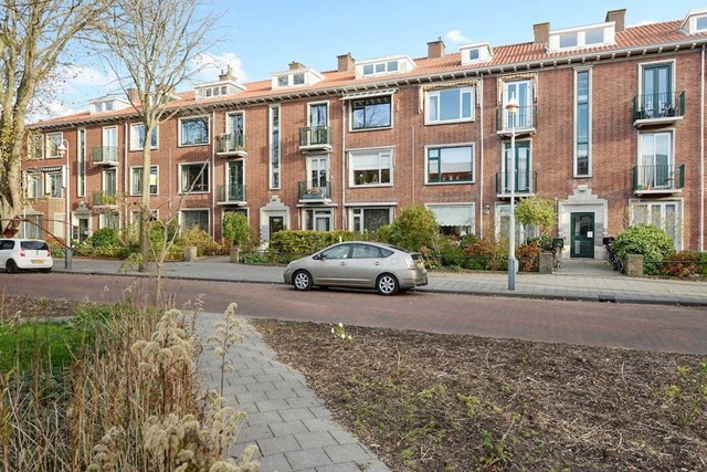 Foto 1: Den Haag - Tortellaan - Foto 1