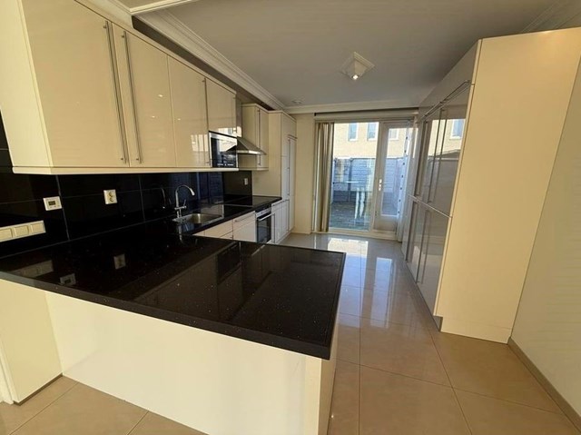 Foto 3: Amsterdam - Eliza van Calcarstraat - Foto 3