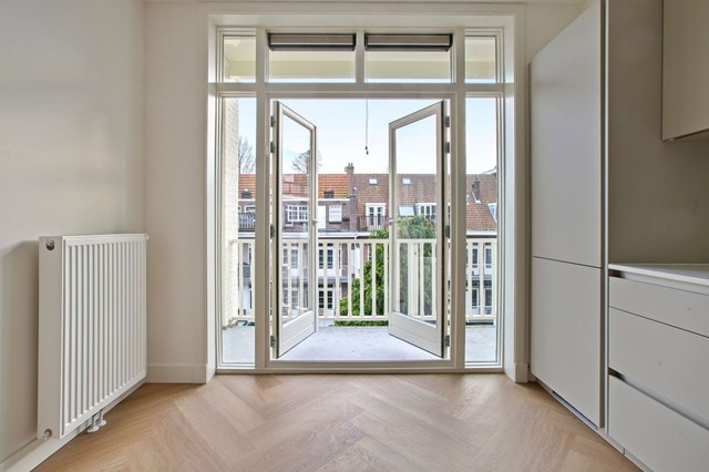 Foto 3: Amsterdam - Van Tuyll van Serooskerkenweg - Foto 3