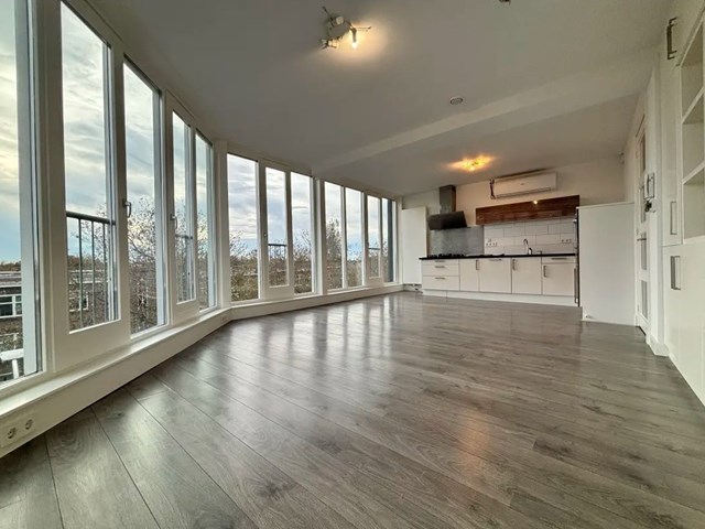 Foto 5: Den Haag - Lunterenstraat - Foto 5