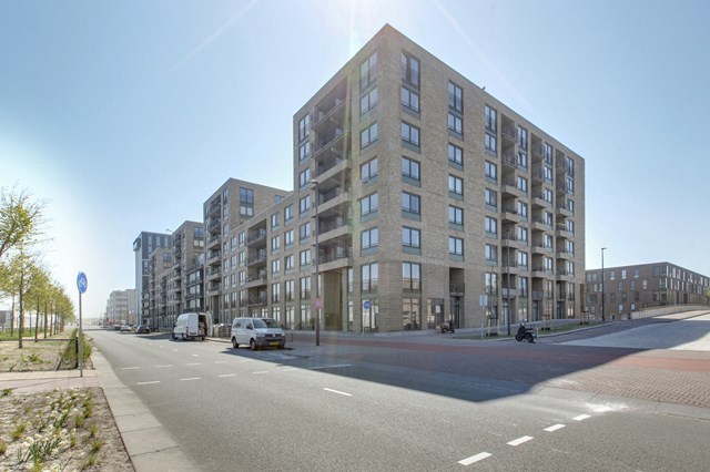 Foto 1: Amsterdam - Bert Haanstrakade - Foto 1
