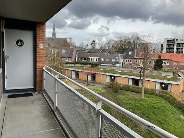 Foto 4: Hilversum - Naarderstraat - Foto 4