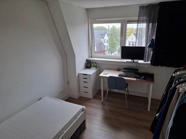 Foto 2: Enschede - Oldenzaalsestraat - Foto 2