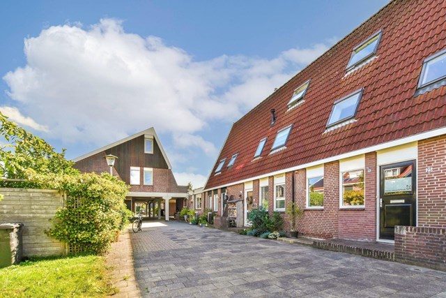 Foto 1: Zaandijk - Domineestuin - Foto 1