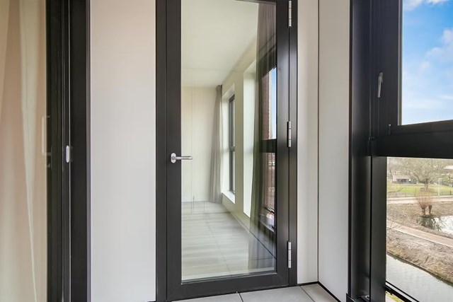 Foto 7: Hoofddorp - Bridgemankade - Foto 7