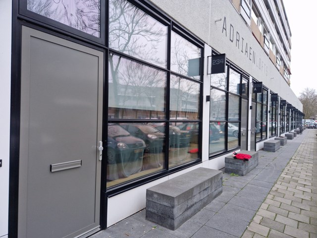 Foto 2: Breda - Adriaan van Bergenstraat - Foto 2