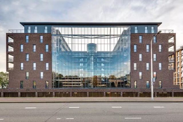 Foto 2: Amstelveen - Maimonideslaan - Foto 2