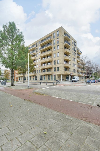 Foto 1: Amsterdam - Jan Tooropstraat - Foto 1