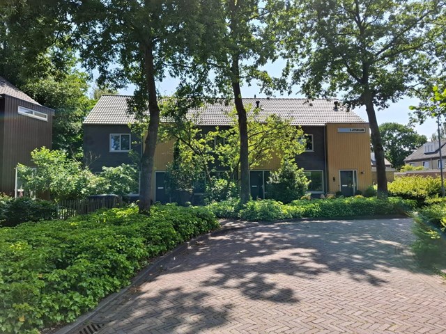 Foto 1: Bergen (NH) - Wijzend - Foto 1