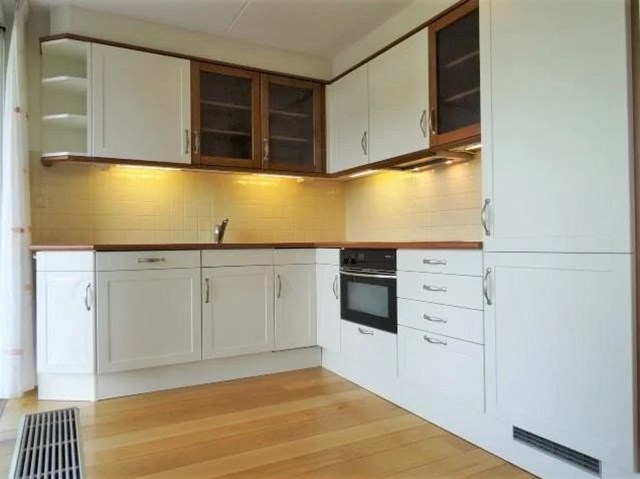 Foto 2: Utrecht - Walter Kollolaan - Foto 2