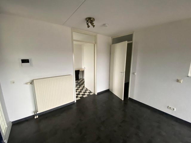 Foto 5: Barendrecht - Middeldijkerplein - Foto 5