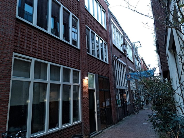 Foto 1: Amsterdam - Sint Nicolaasstraat - Foto 1