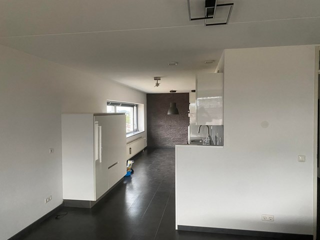 Foto 2: Barendrecht - Middeldijkerplein - Foto 2