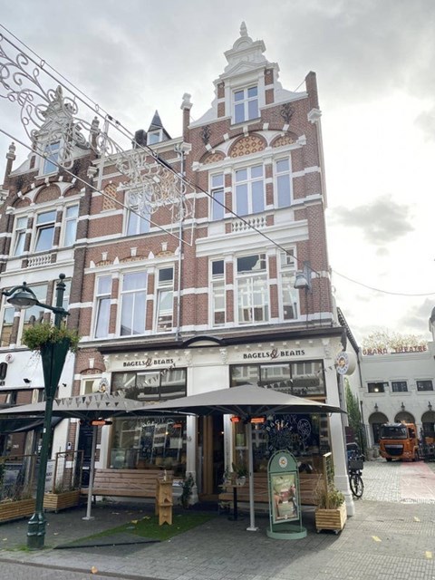 Foto 1: Breda - Van Coothplein - Foto 1