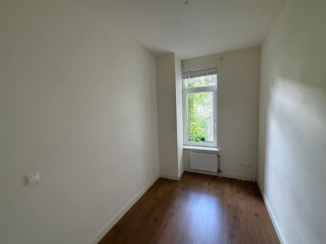 Foto 6: Amsterdam - Balboastraat - Foto 6