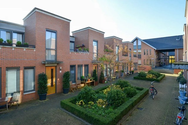 Foto 1: Bussum - Burgemeester Banisstraat - Foto 1