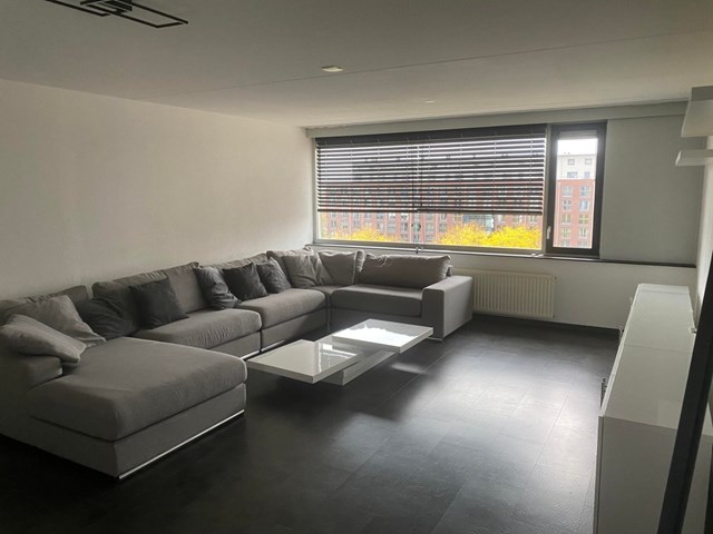 Foto 1: Barendrecht - Middeldijkerplein - Foto 1