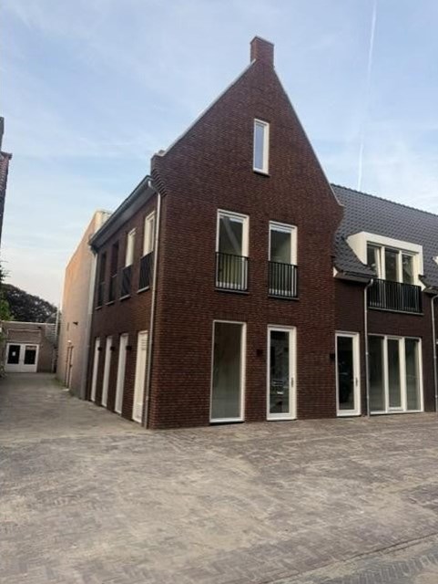 Foto 1: Best - St Odulphusstraat - Foto 1