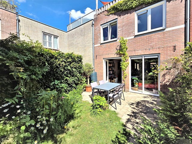 Foto 1: Amsterdam - J.F. Berghoefplantsoen - Foto 1
