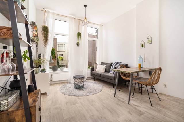 Foto 2: Leiden - Buitenruststraat - Foto 2