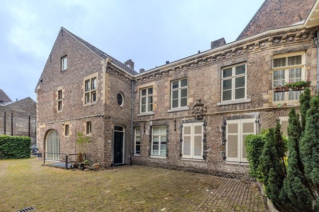 Foto 1: Maastricht - Sint Jacobstraat - Foto 1