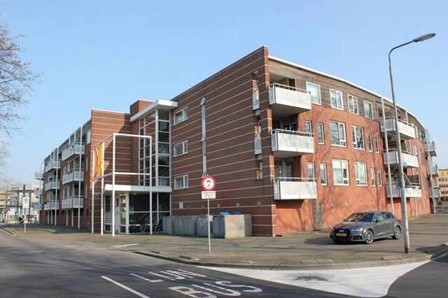 Foto 2: Amersfoort - Sara Burgerhartsingel - Foto 2