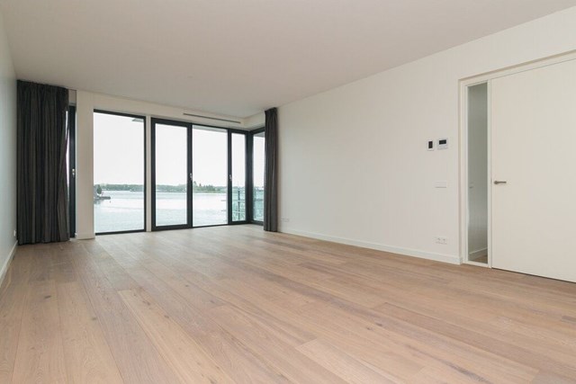 Foto 2: Amsterdam - Zeeburgerkade - Foto 2