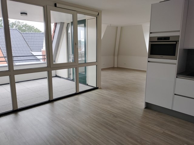 Foto 1: Dalfsen - Koninginnenplein - Foto 1