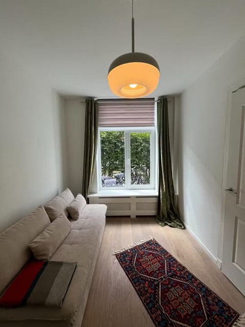 Foto 7: Den Haag - Hendrik van Deventerstraat - Foto 7