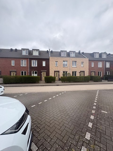 Foto 1: Badhoevedorp - Irislaan - Foto 1