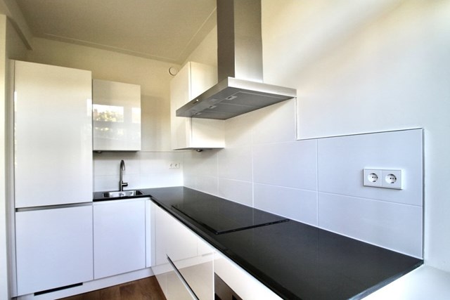 Foto 7: Haarlem - Professor van der Waalsstraat - Foto 7