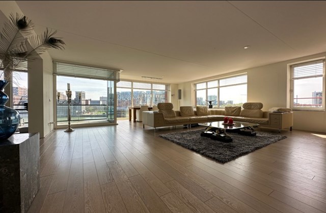 Foto 1: Rotterdam - Wierdsmaplein - Foto 1