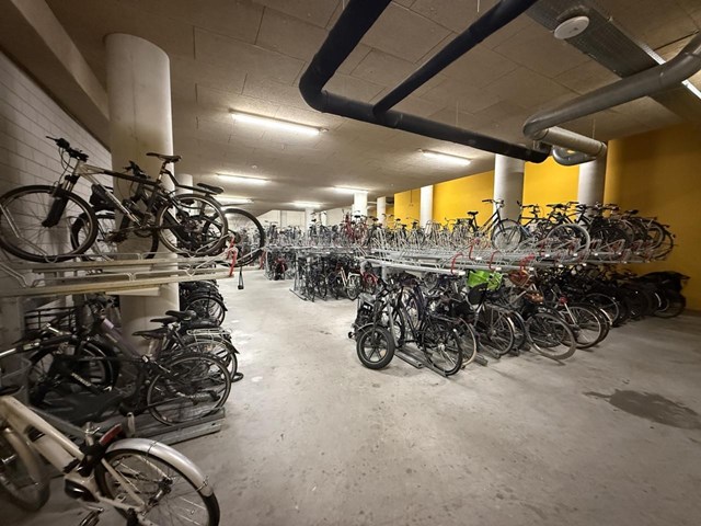 Foto 2: Amsterdam - Elizabeth Cady Stantonplein - Foto 2