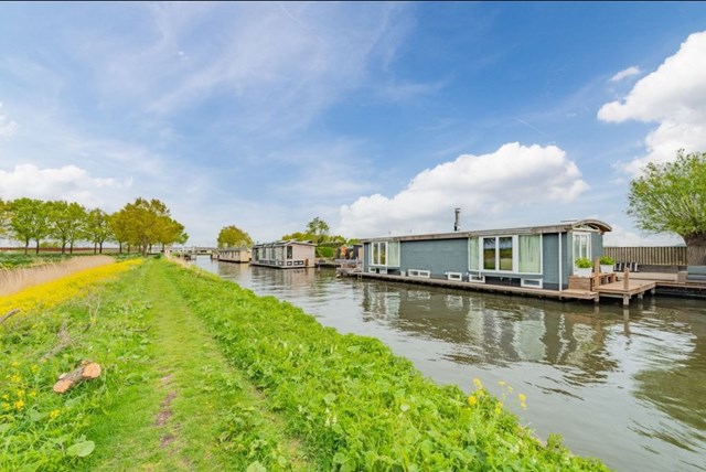 Foto 1: Nieuwersluis - Stationsweg - Foto 1