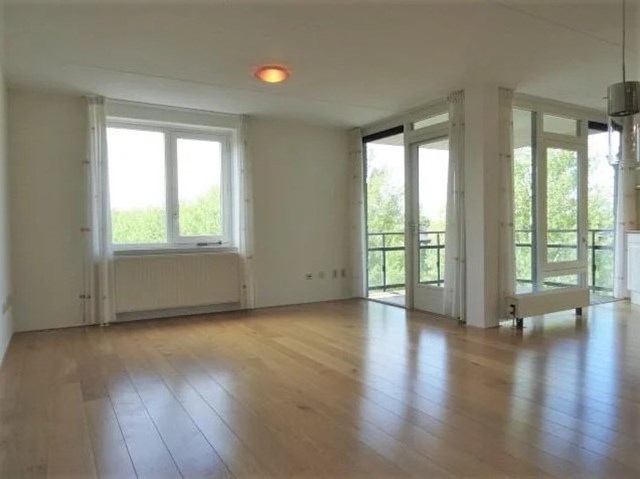 Foto 5: Utrecht - Walter Kollolaan - Foto 5