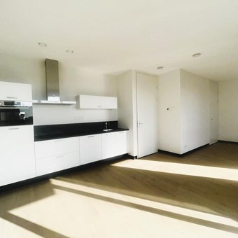 Hoofddorp, Mies van der Rohestraat, galerijflat - foto 2