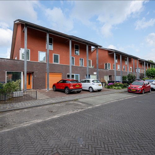 Almere, Maldivenweg, 2-onder-1 kap woning - foto 1