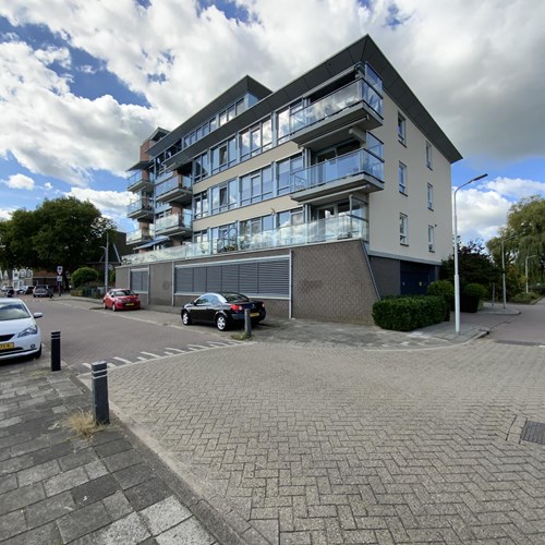 Wormerveer, Zaanstroom, galerijflat - foto 1