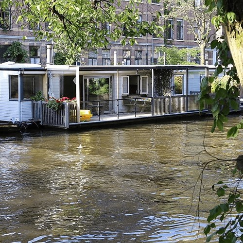 Amsterdam, Hugo de Grootkade, woonboot - foto 1