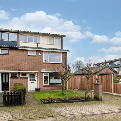Maartensdijk, Prinses Irenelaan, hoekwoning - foto 1