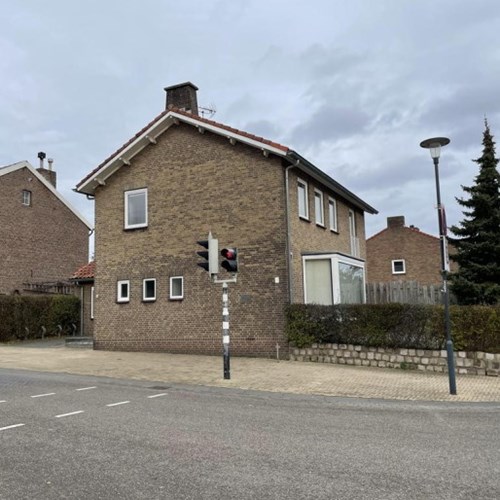 Hoensbroek, Nieuwstraat, eengezinswoning - foto 1