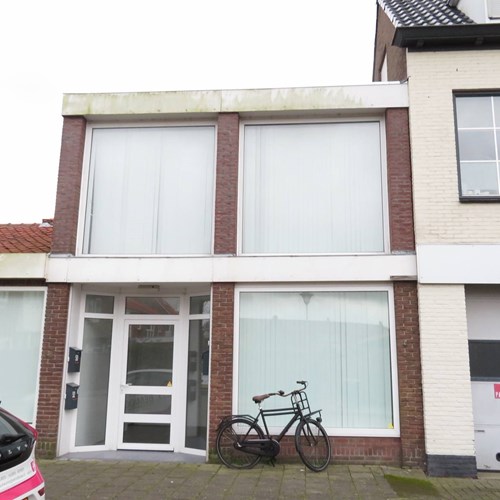 Den Helder, Cornelis de Houtmanstraat, zelfstandige studio - foto 1