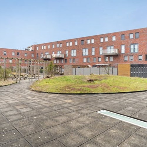 Rotterdam, De Genestetplein, hoekwoning - foto 1