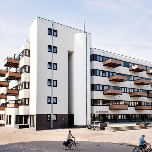 Roosendaal, Kadeplein, portiekflat - foto 1